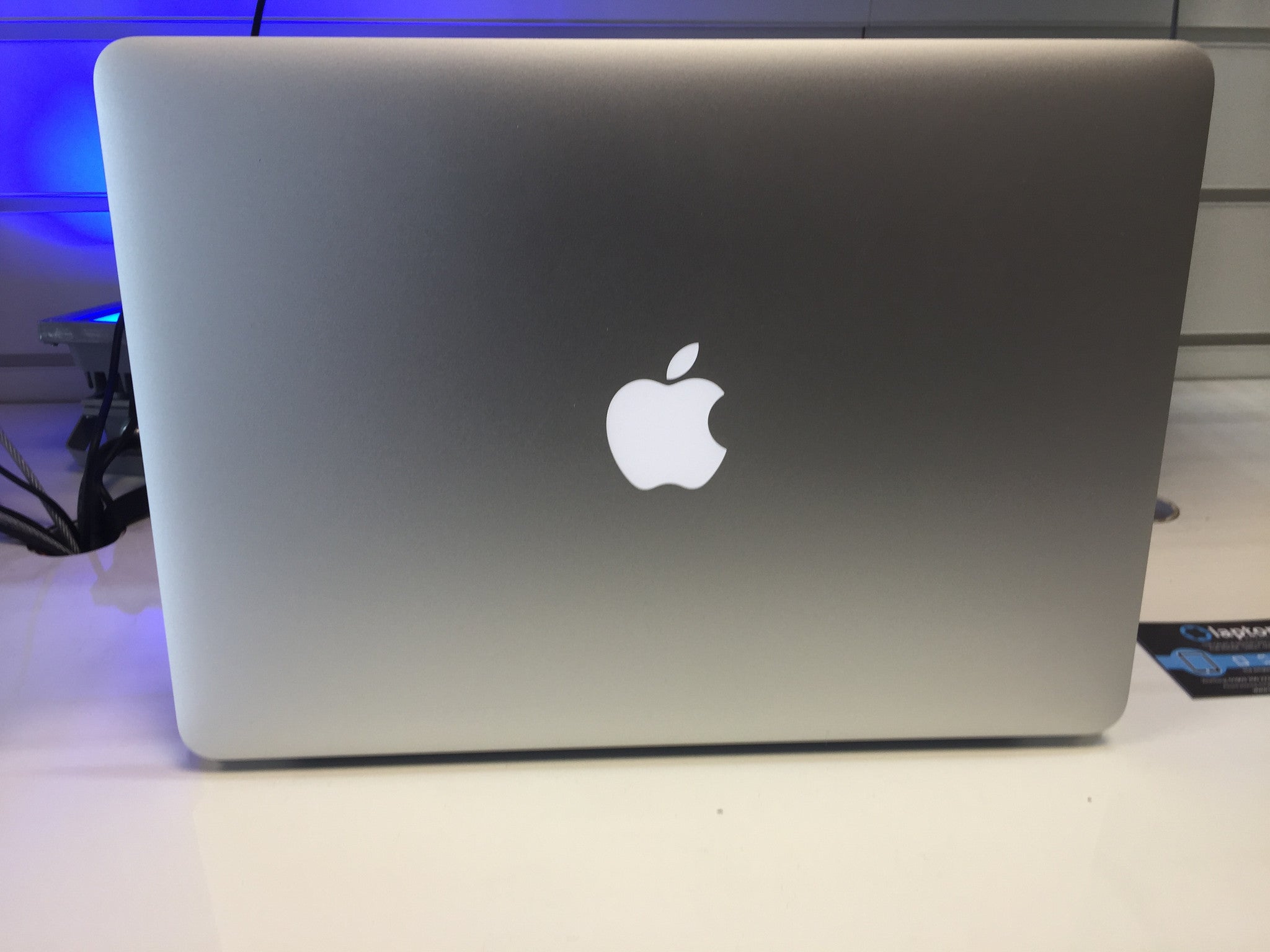 Apple Macbook Air 13-inch: Core i5 8GB 256GB-SSD 2012